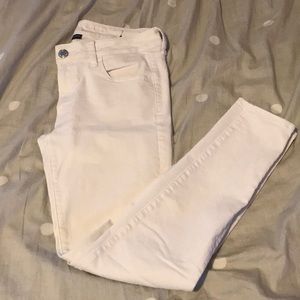 White American Eagle jeans